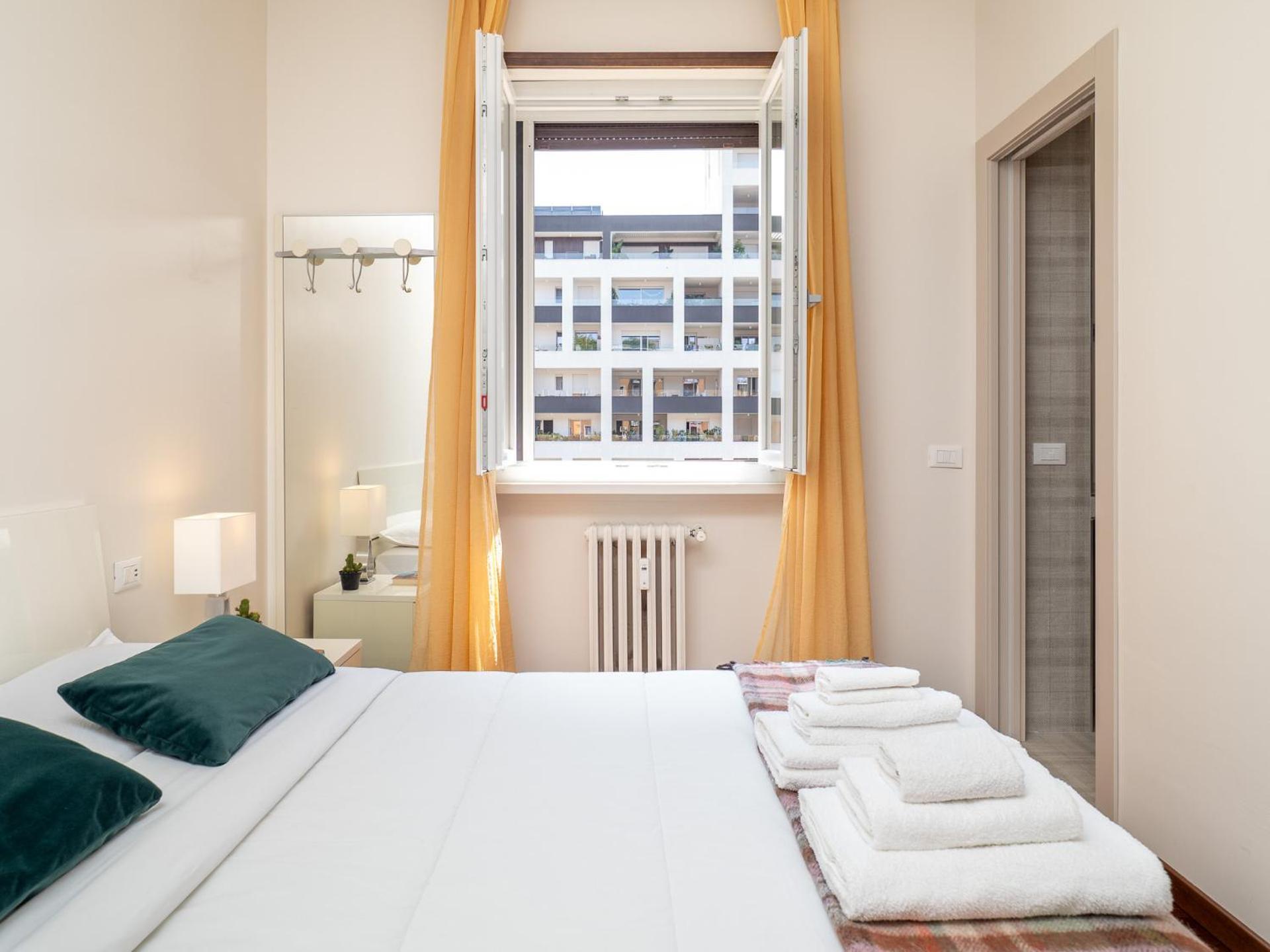 Stylish Flat With Balcony - 15 Min To Duomo Apartment Milan Luaran gambar