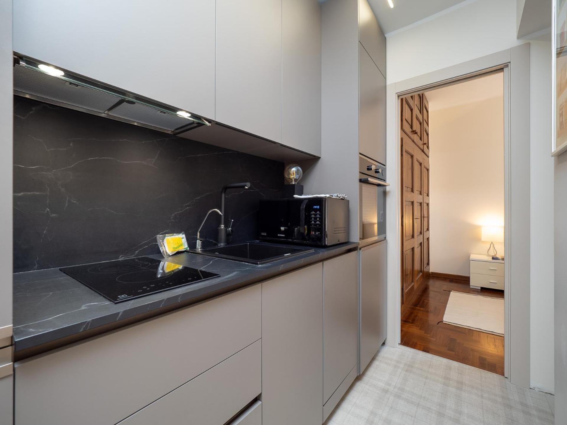 Stylish Flat With Balcony - 15 Min To Duomo Apartment Milan Luaran gambar