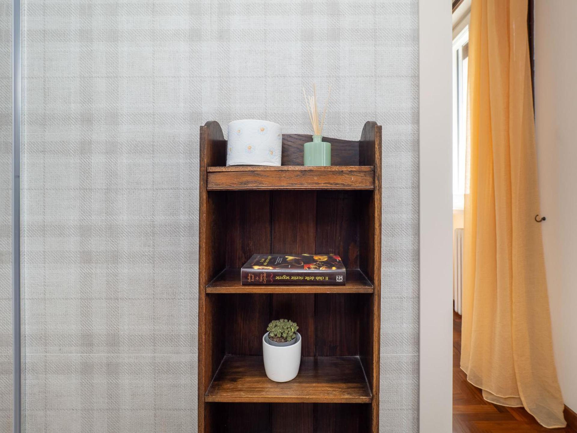 Stylish Flat With Balcony - 15 Min To Duomo Apartment Milan Luaran gambar